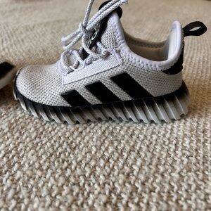 Adidas like new kids size 11